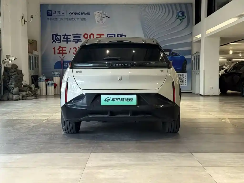 Zeekr X — миниатюра 8