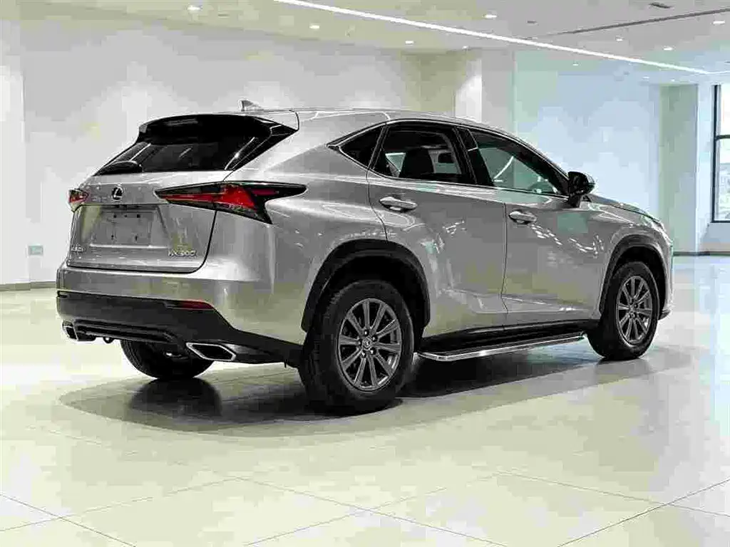 Lexus NX — миниатюра 6