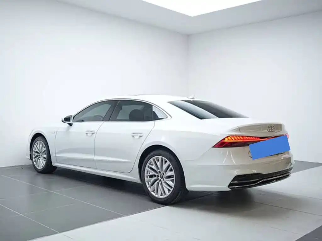 AUDI A7L