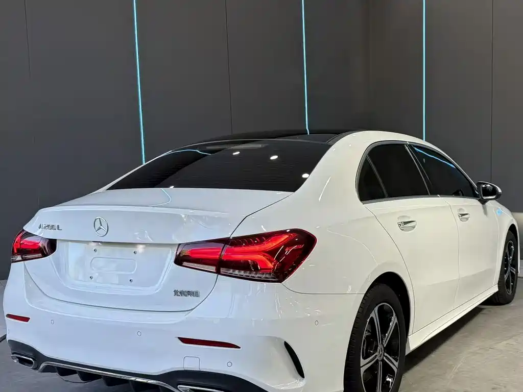 Mercedes-Benz A-Class 2022 — фото 6