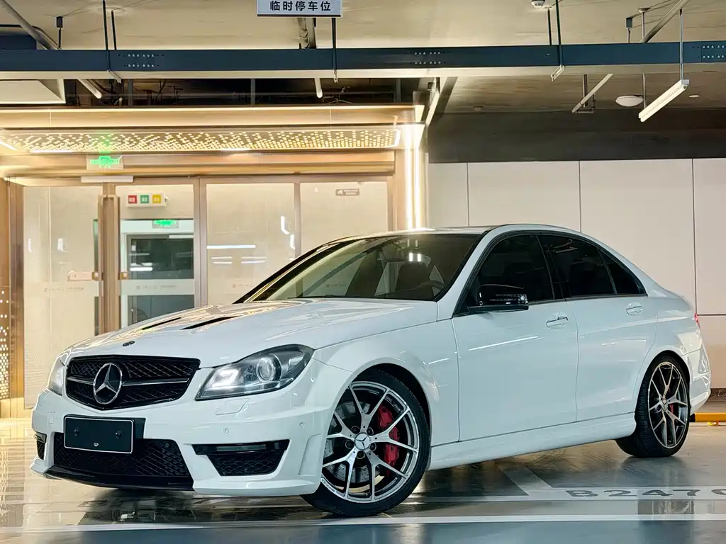 Mercedes-Benz C-ClassAMG 2014 AMG C 63 Edition 507