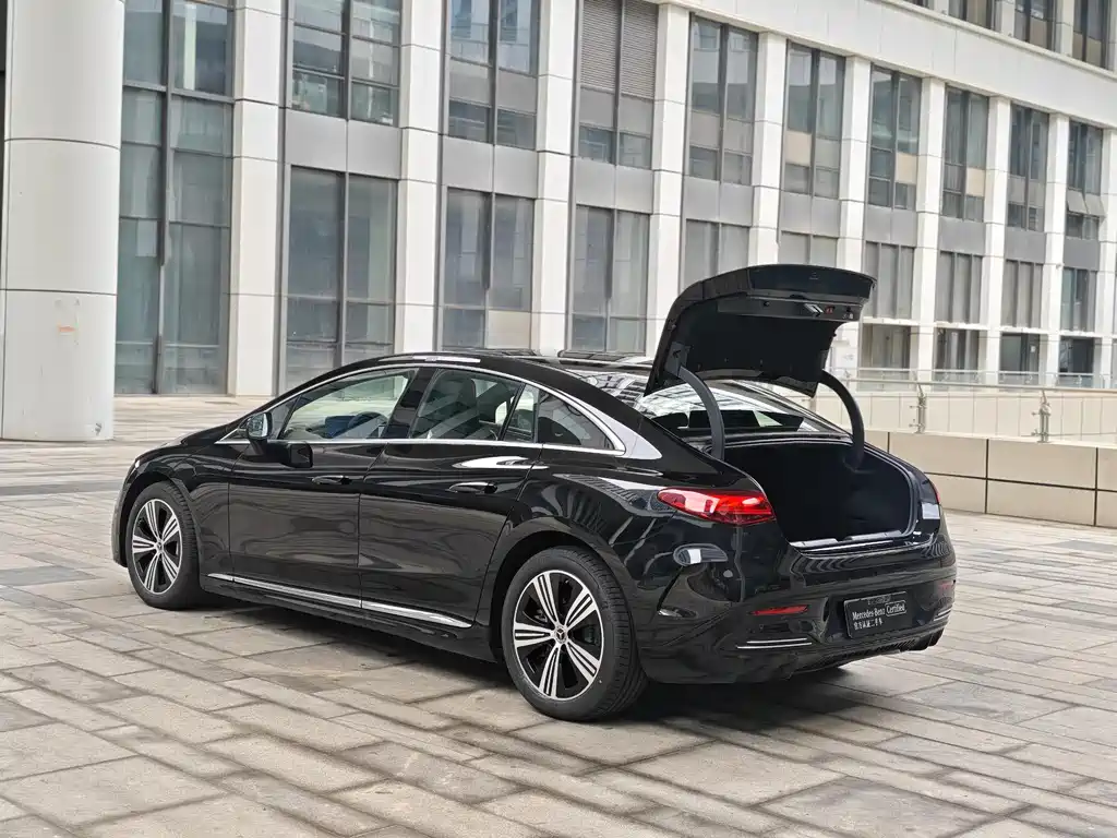 Mercedes-Benz EQE 2025 500 4MATIC
