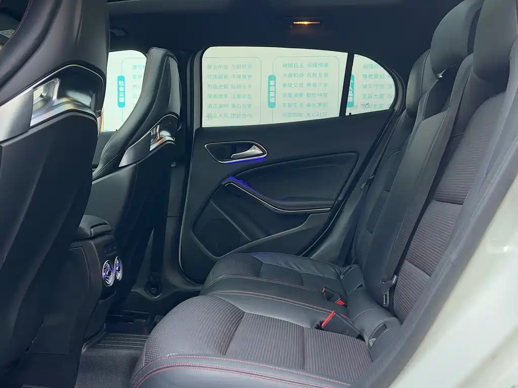 MERCEDES-BENZ GLA AMG