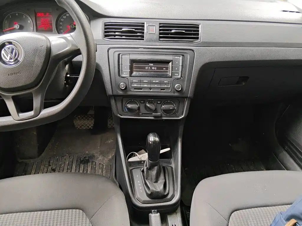 Volkswagen Santana — миниатюра 14
