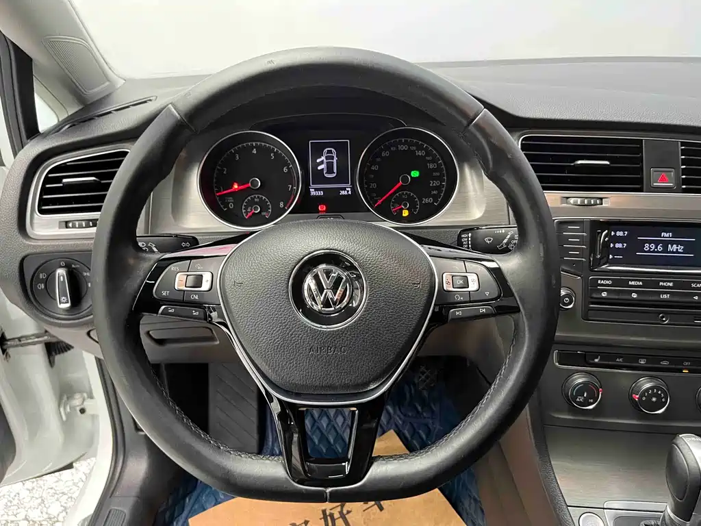 Volkswagen Golf — миниатюра 8