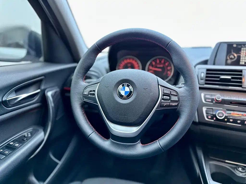 BMW 1 Series 1 2013 118i Sport