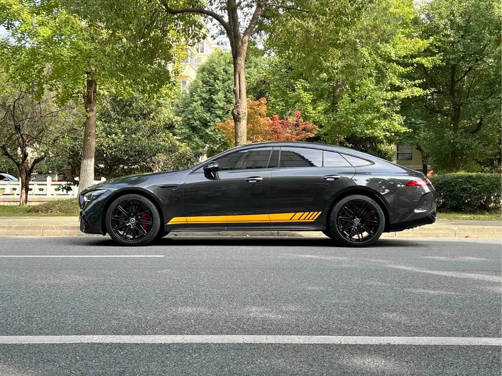 MERCEDES-BENZ AMG GT