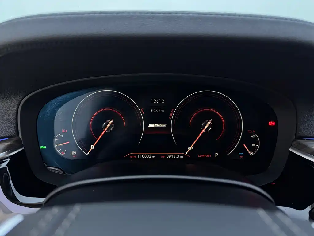 BMW 5 Series New Energy — миниатюра 10