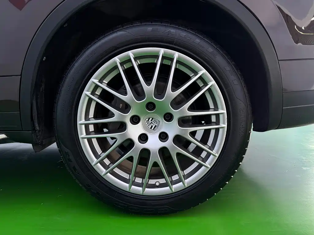 Porsche Cayenne — миниатюра 35