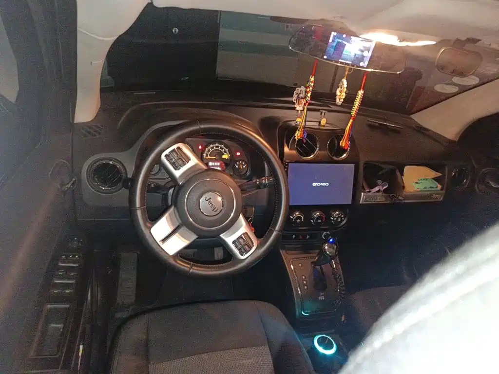 Jeep Compass (Import) — миниатюра 11