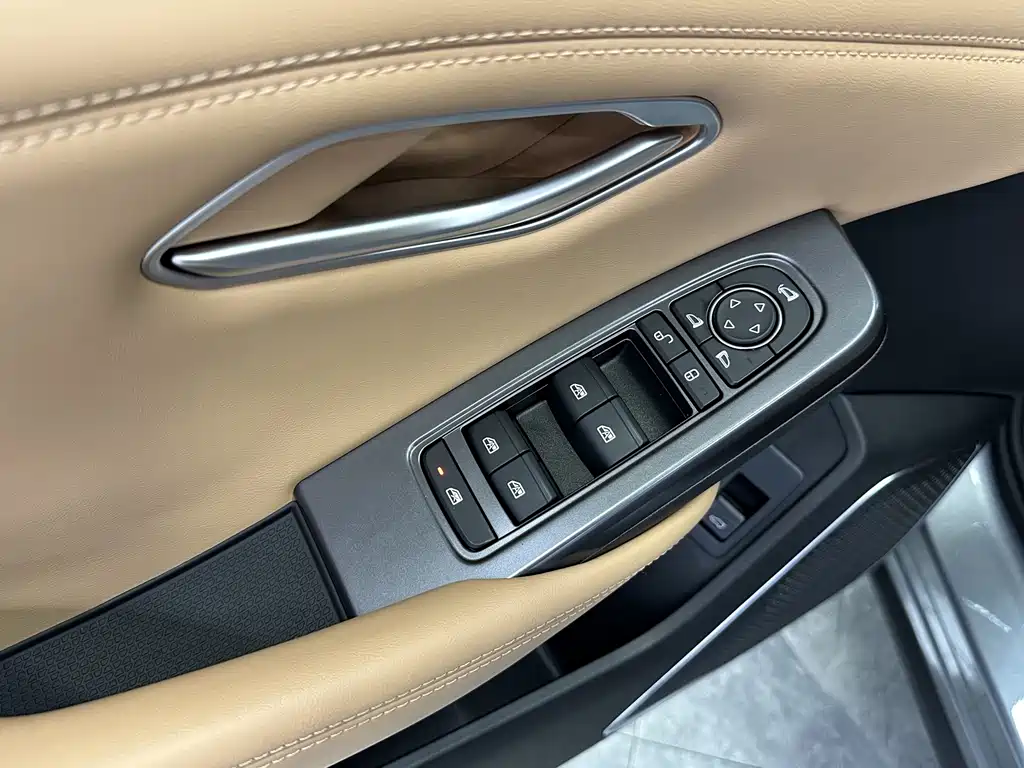BYD L DM-i — миниатюра 33