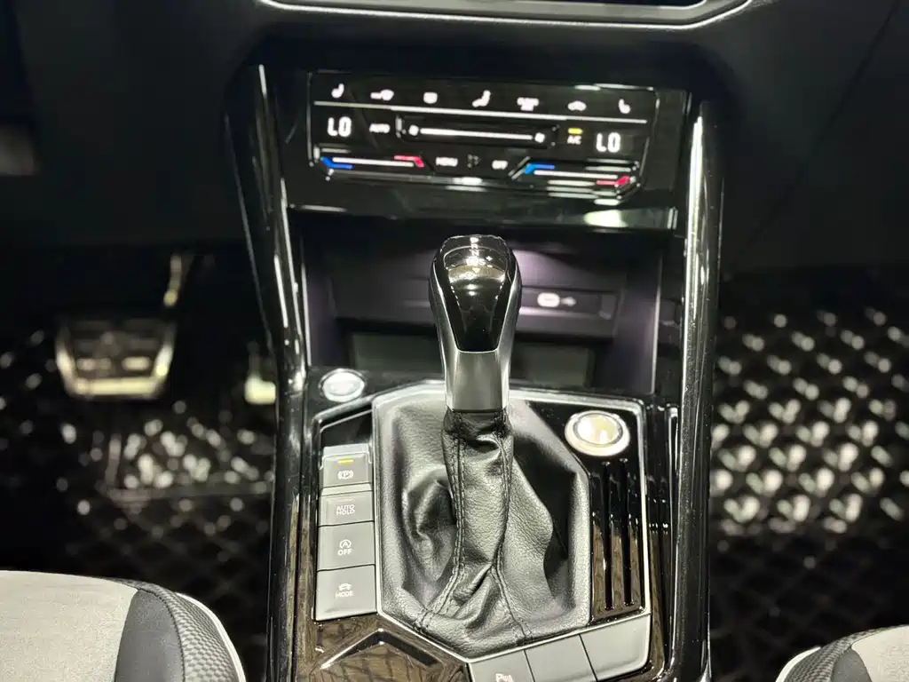 Volkswagen Tayron X 330TSI 2WD Flagship Connected Edition, фото 17