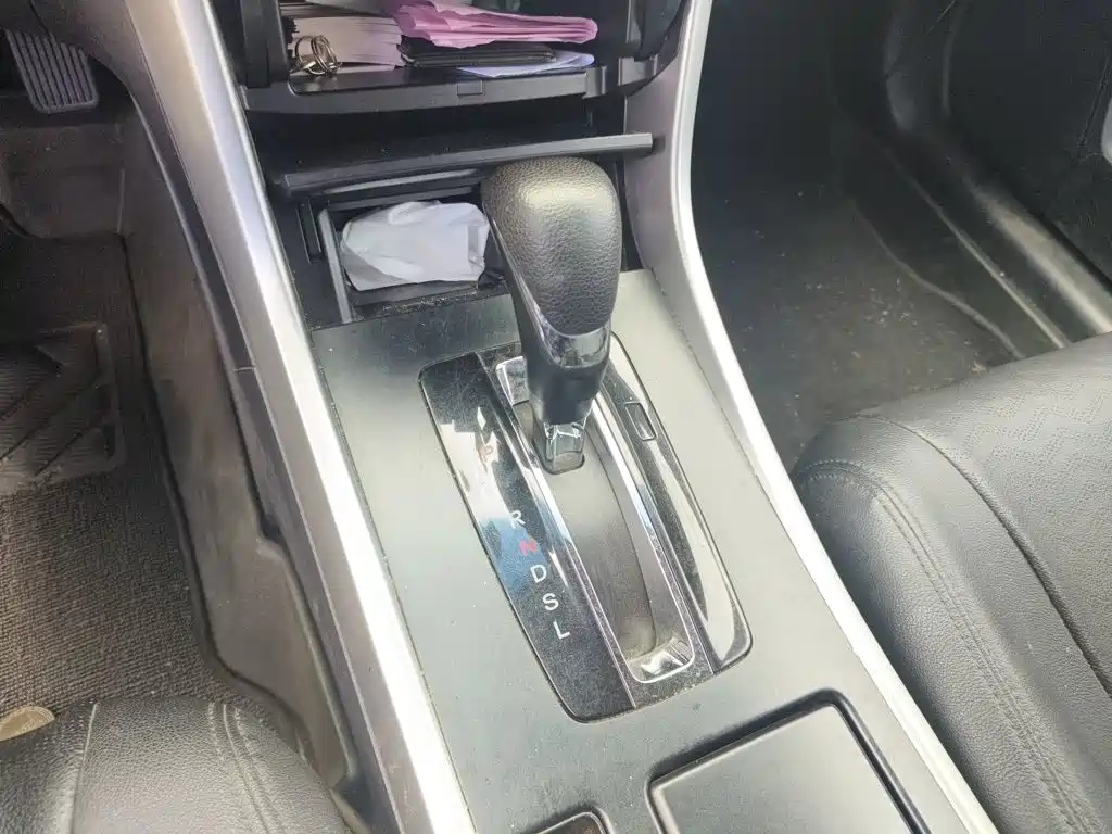 Honda Accord — миниатюра 10