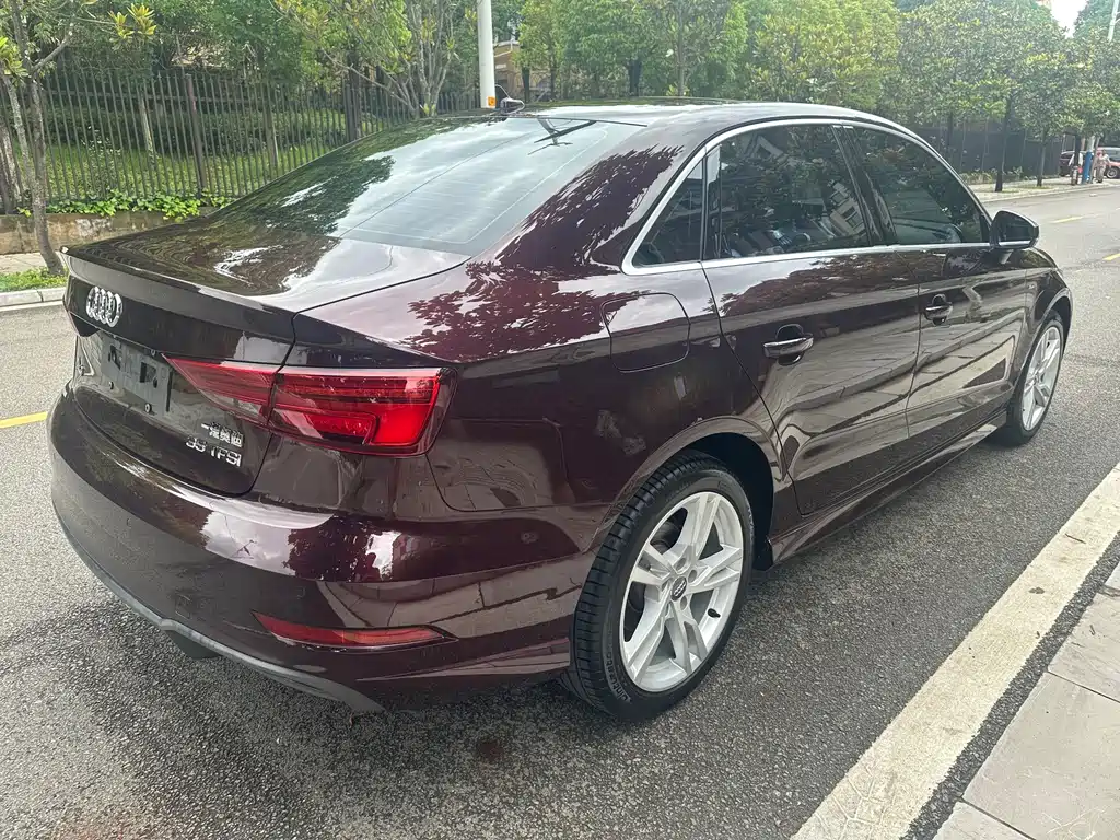 Audi A3 2018 30 Limousine 35 TFSI Fashion
