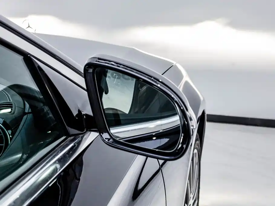 Mercedes-Benz E-Class — миниатюра 23