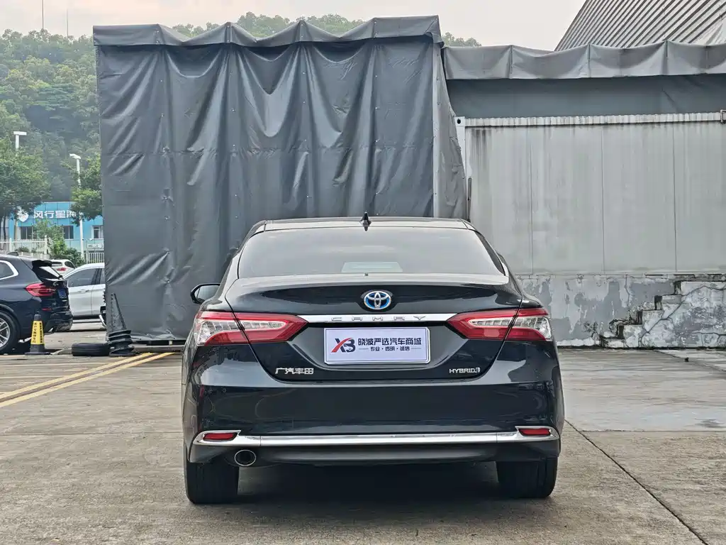 Toyota Camry — миниатюра 14