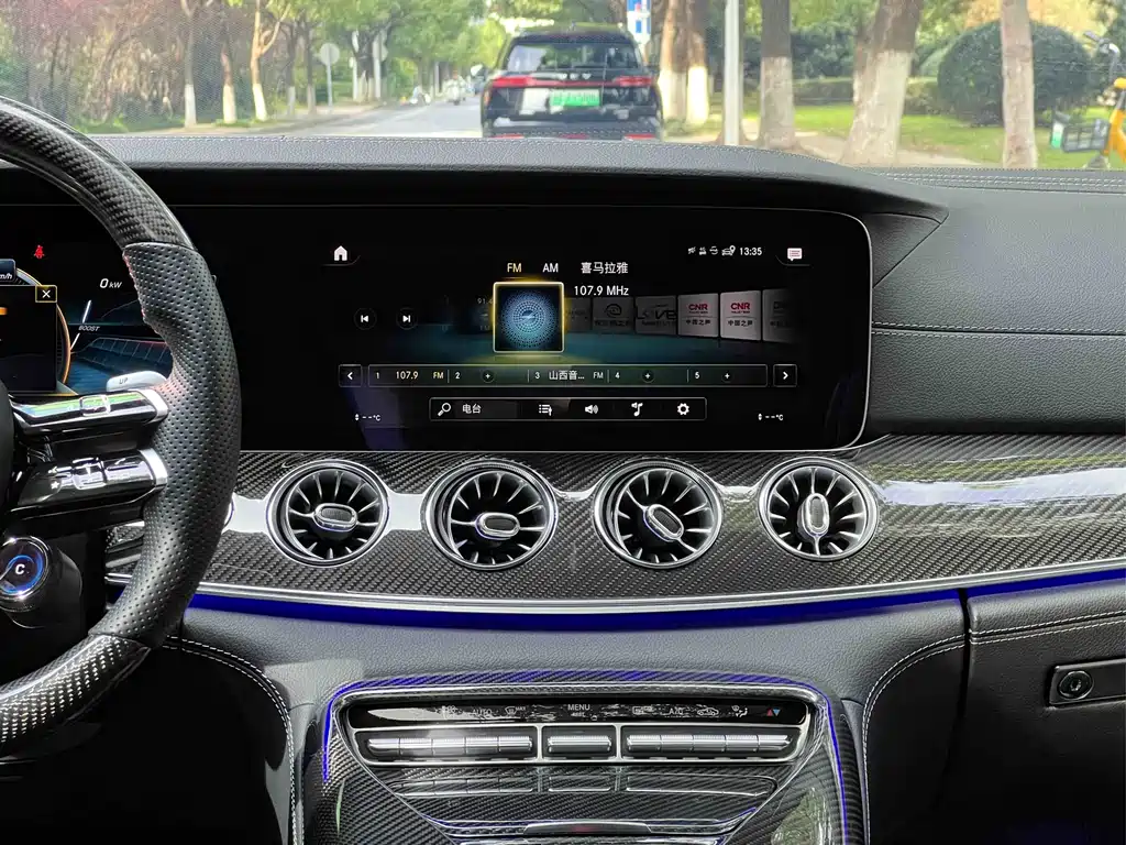 MERCEDES-BENZ AMG GT