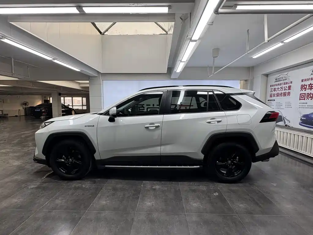 TOYOTA RAV4 RONGFANG