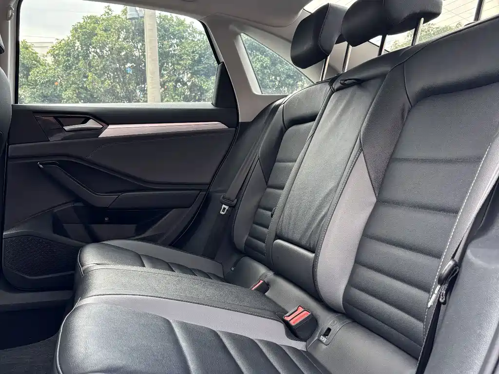 Volkswagen Sagitar — миниатюра 11