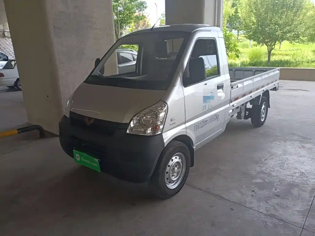 Wuling Rongguang 2023 1.5L LAR