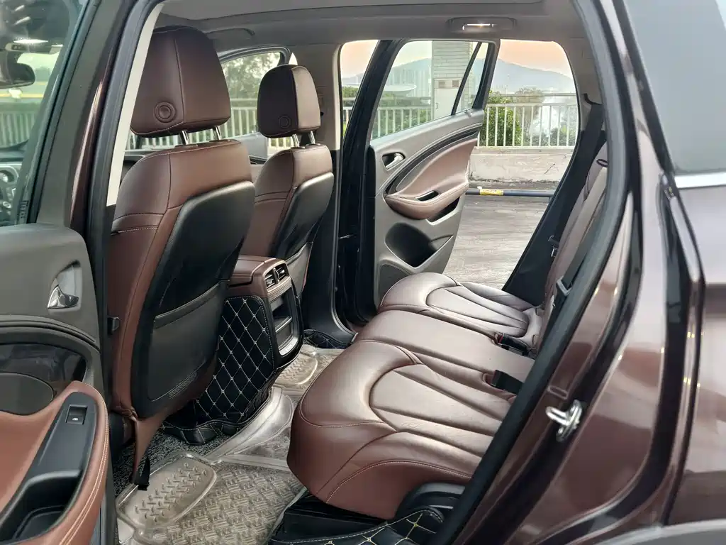 Buick Envision Plus — миниатюра 8