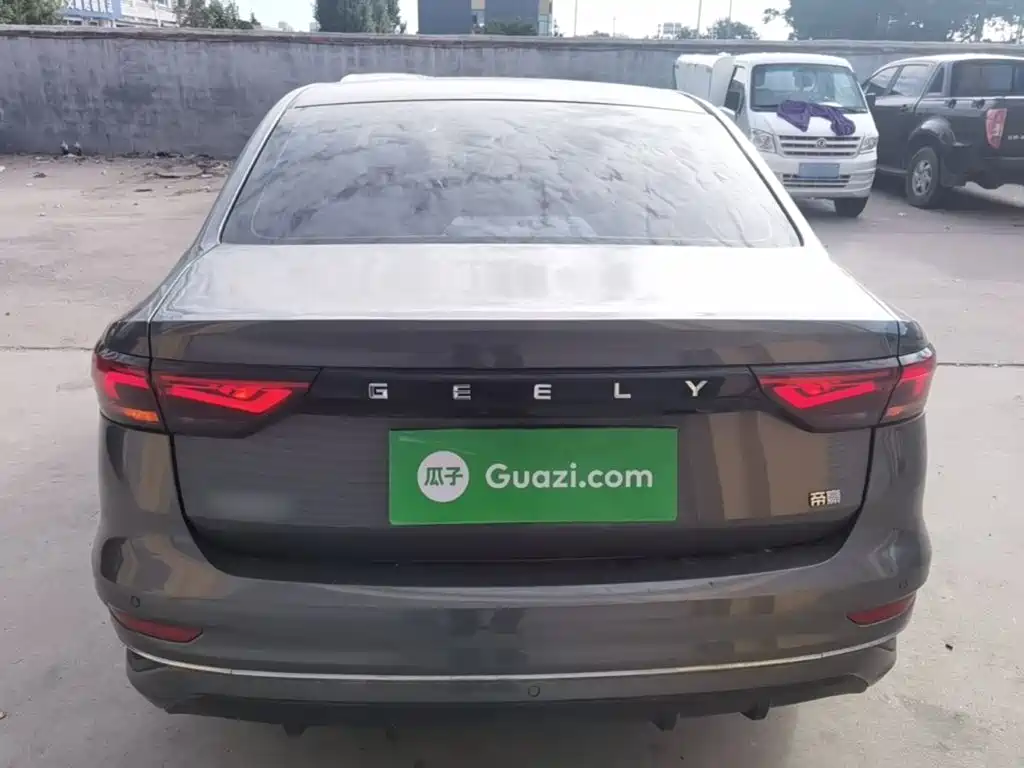 Geely Emgrand — миниатюра 6