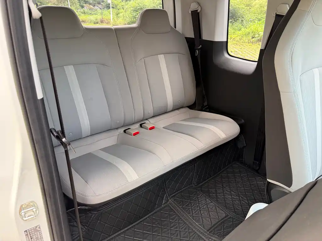 Wuling Air ev 2023 мест- Standard