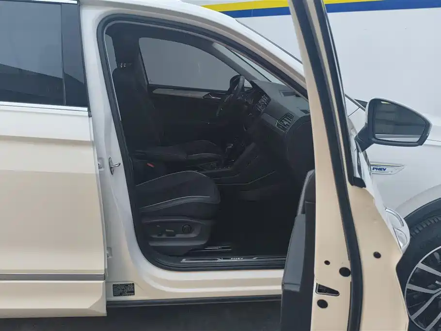 VOLKSWAGEN TIGUAN L NEW ENERGY