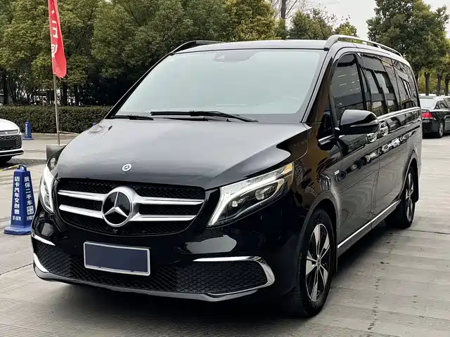 MERCEDES-BENZ V CLASS