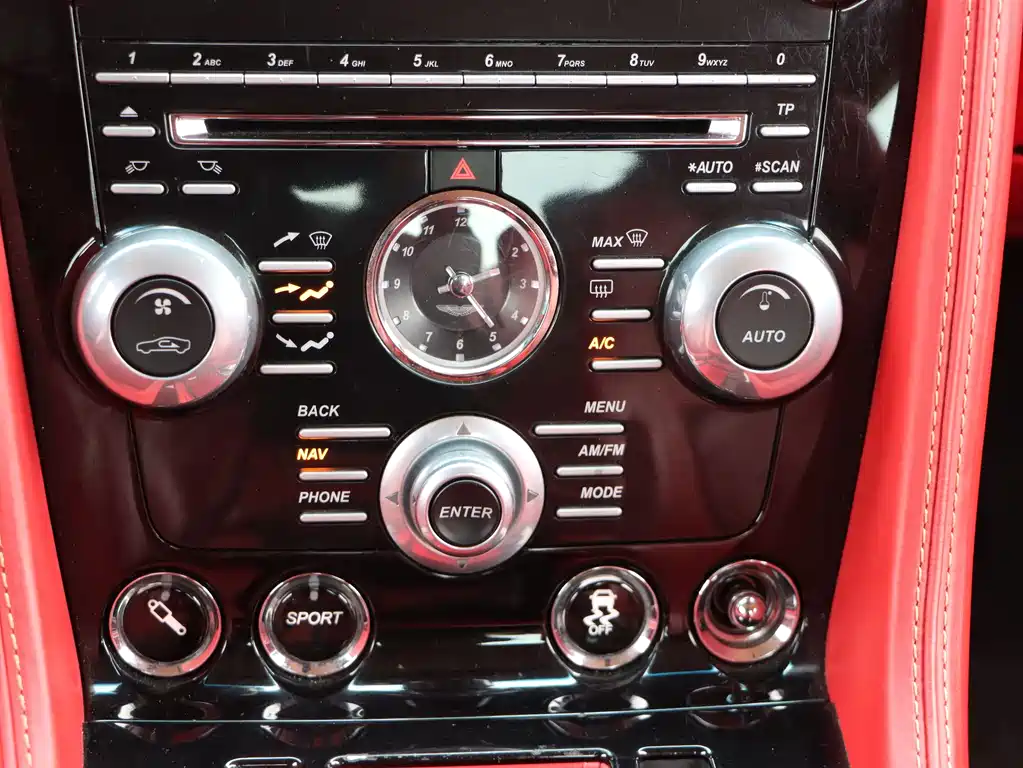 Aston Martin Virage — миниатюра 39