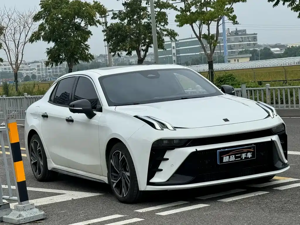 Lynk & Co 03 — миниатюра 2