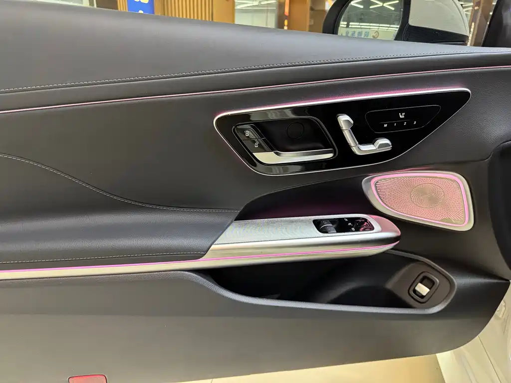 Mercedes-Benz CLE — миниатюра 10