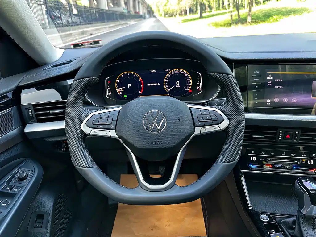 Volkswagen Passat — миниатюра 14