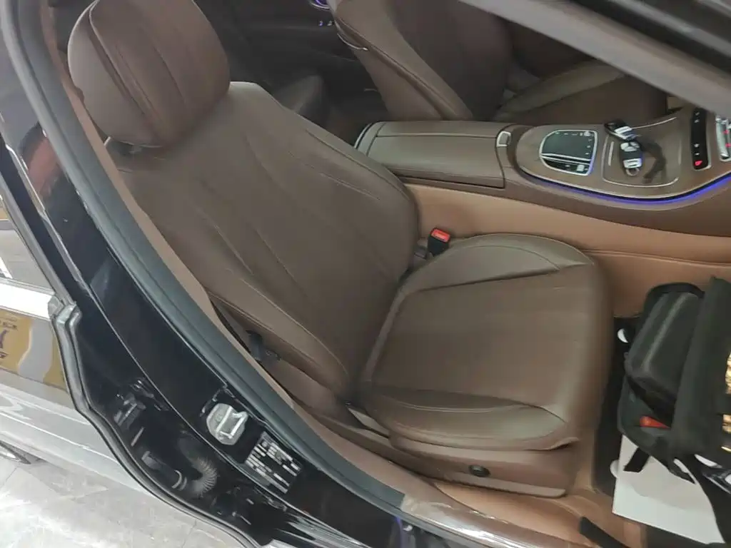 Mercedes-Benz E-Class — миниатюра 25
