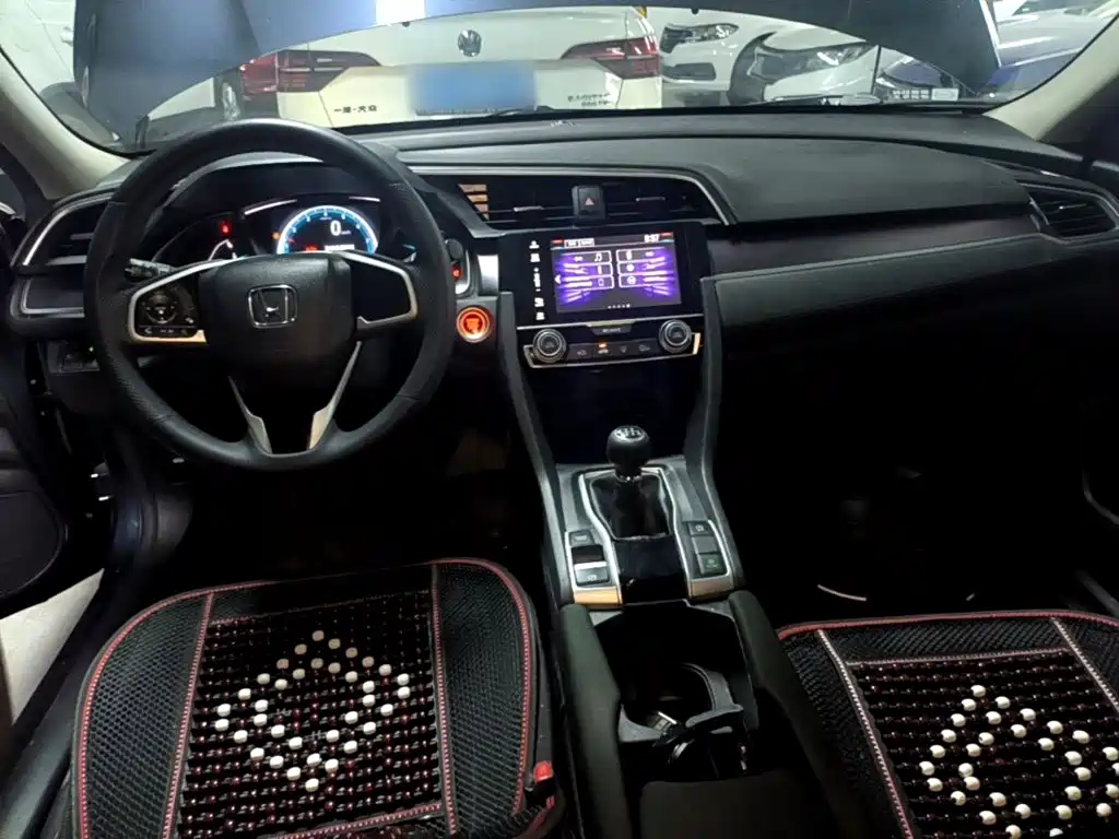 Honda Civic — миниатюра 10