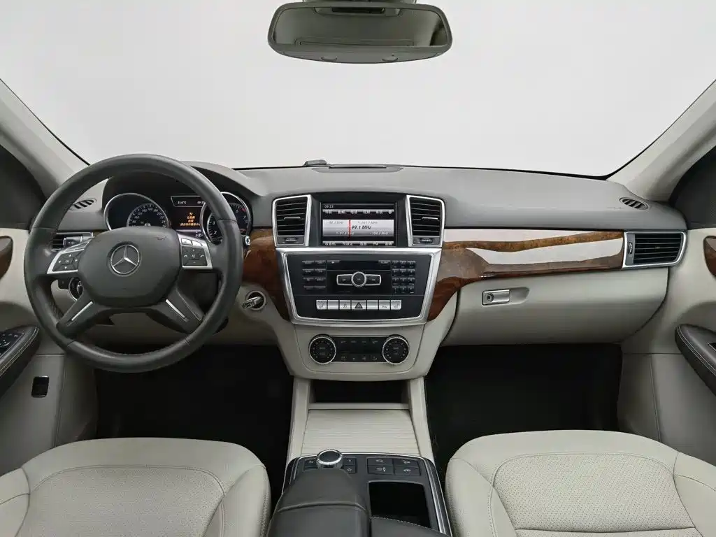 Mercedes-Benz M-Class — миниатюра 5