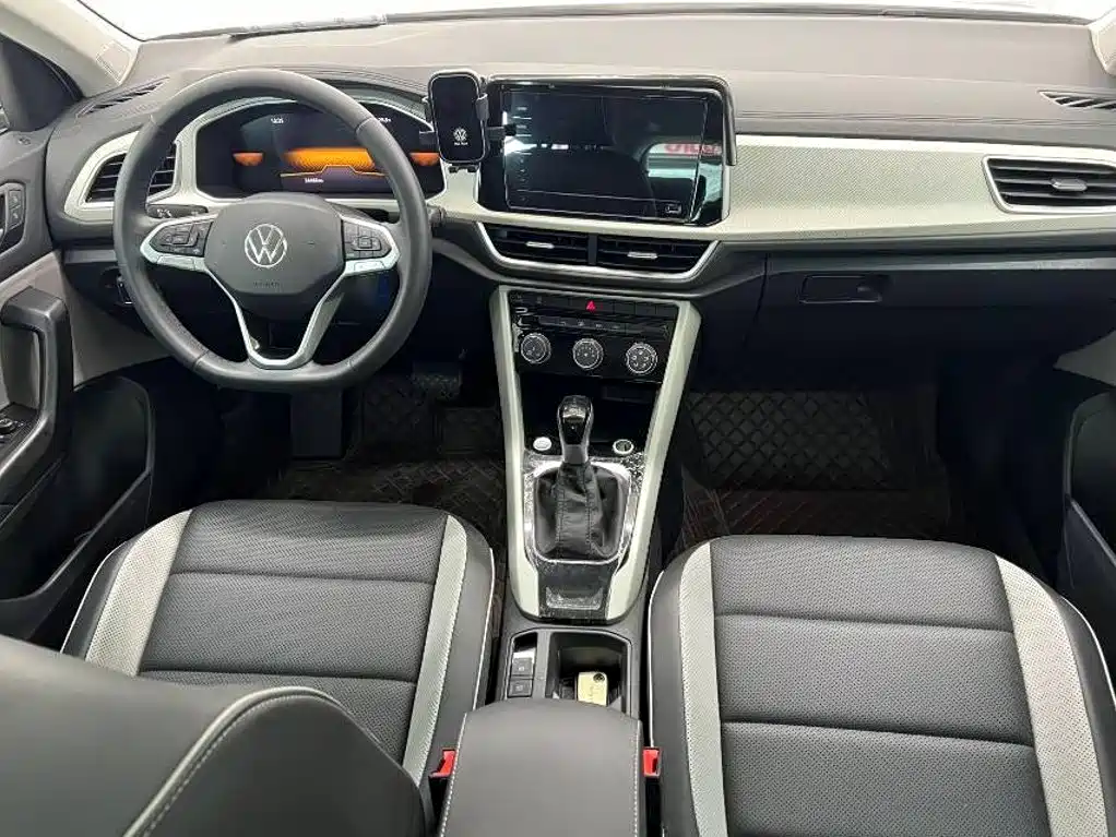 Volkswagen T-Roc — миниатюра 15