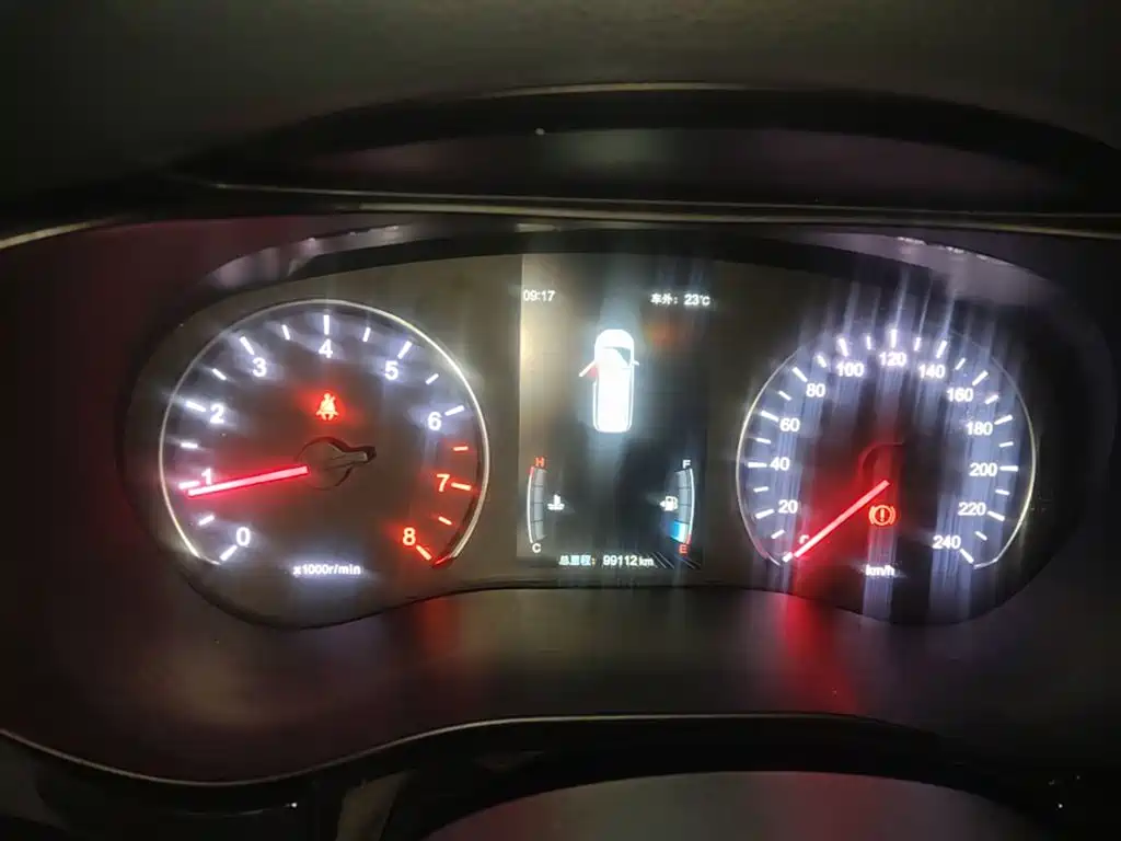 BYD MAX — миниатюра 12