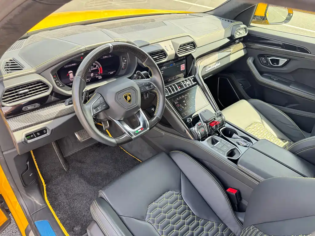 Lamborghini Urus — фотографии объявления, Фото 11