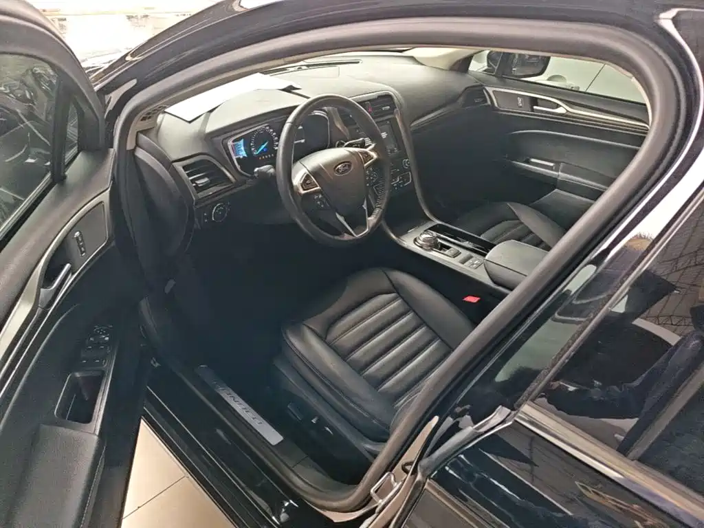 Ford Mondeo — миниатюра 16