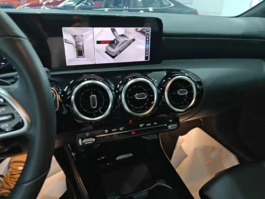 Mercedes-Benz A-Class (Import) — миниатюра 13
