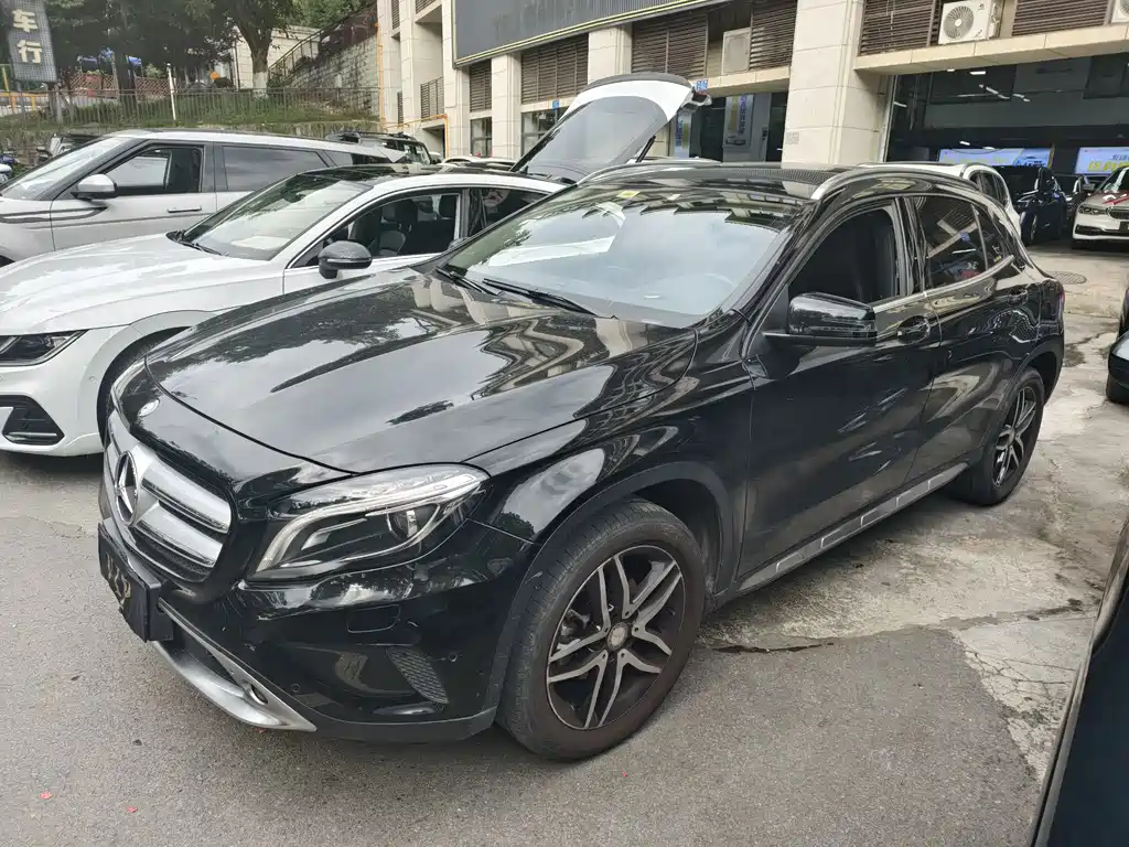 Mercedes-Benz GLA 2016 GLA 220 4MATIC Fashion Type