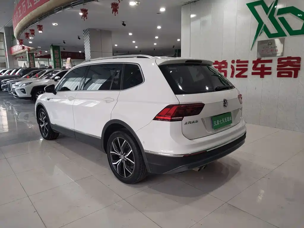 Volkswagen Tiguan L — миниатюра 7