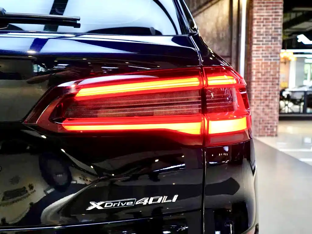 BMW  X5
