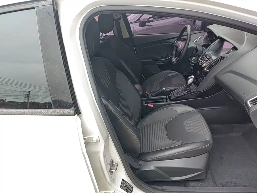 Ford Focus — миниатюра 25