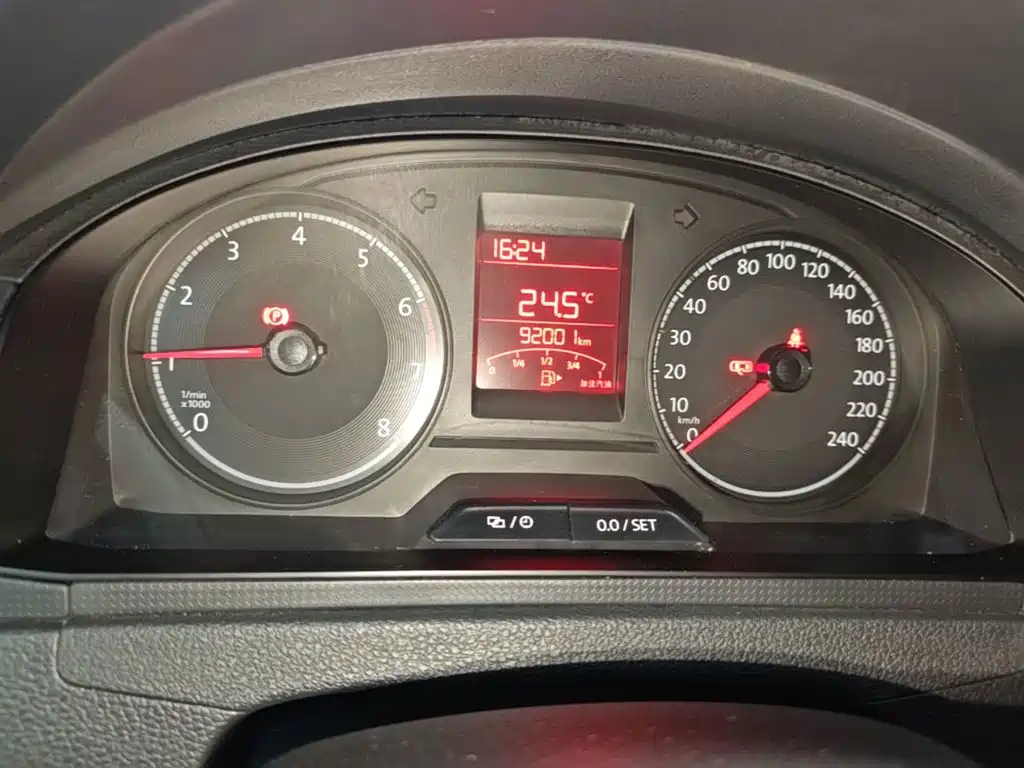 Volkswagen Santana — миниатюра 12
