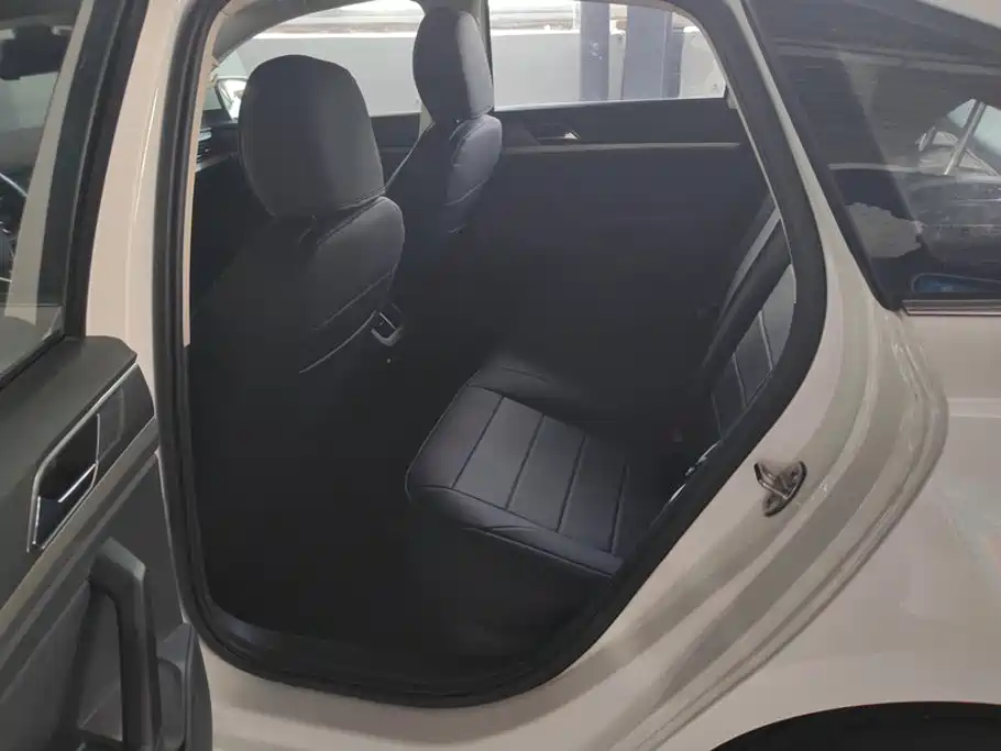 Volkswagen Lavida — миниатюра 11