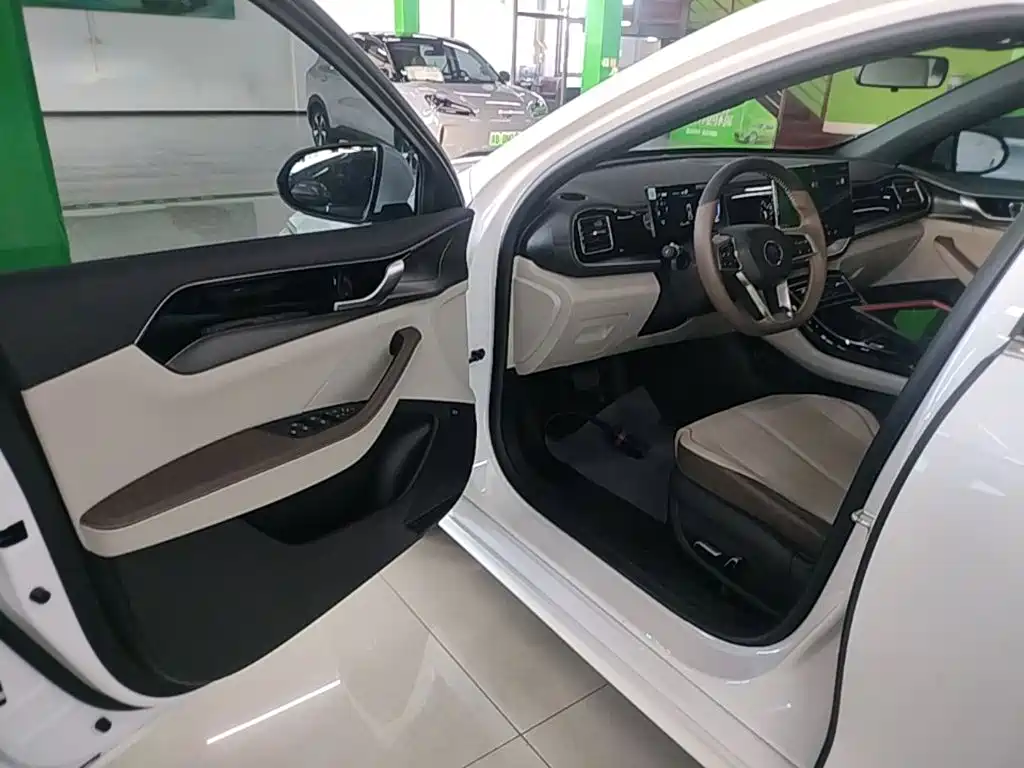BYD Qin PLUS — миниатюра 16