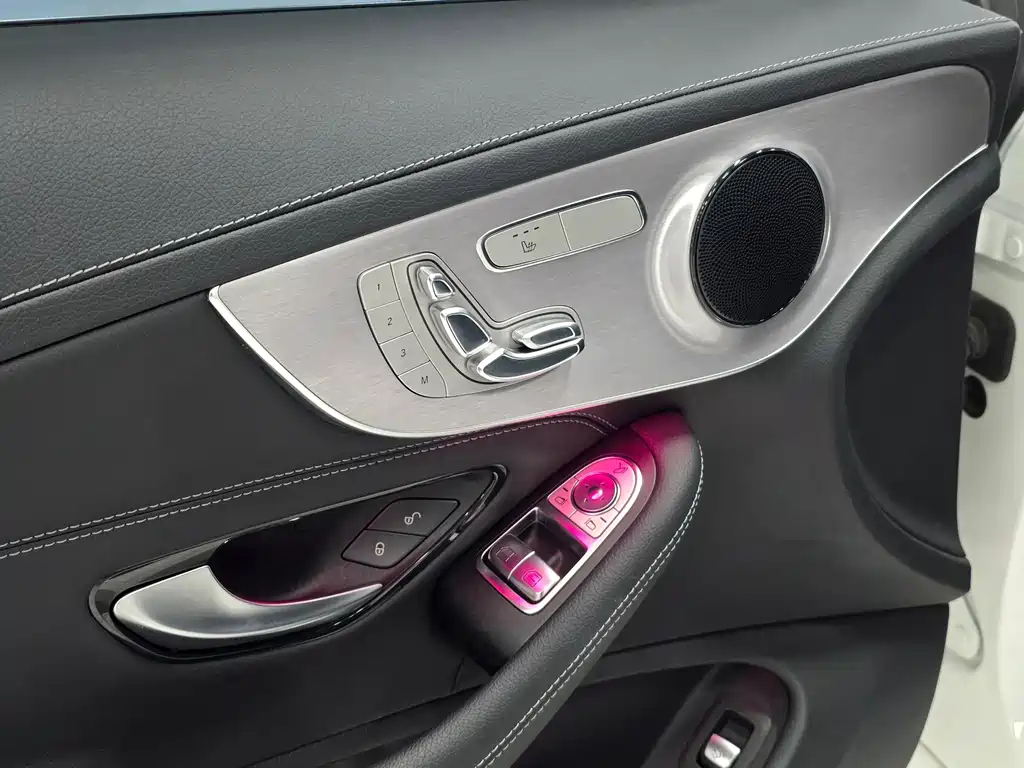 Mercedes-Benz C-Class (Import) — миниатюра 9