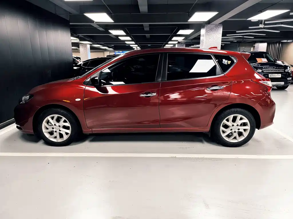 Nissan Tiida — миниатюра 21